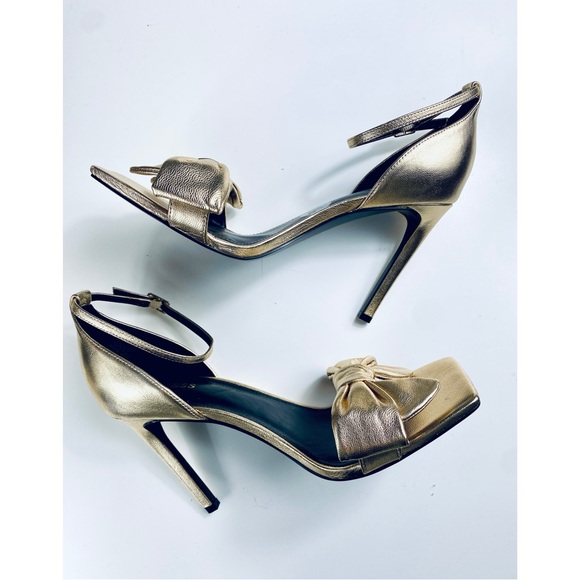NWOT Guess gold Sancia square toe large bow ankle strap heels size 9.5 - Picture 1 of 12